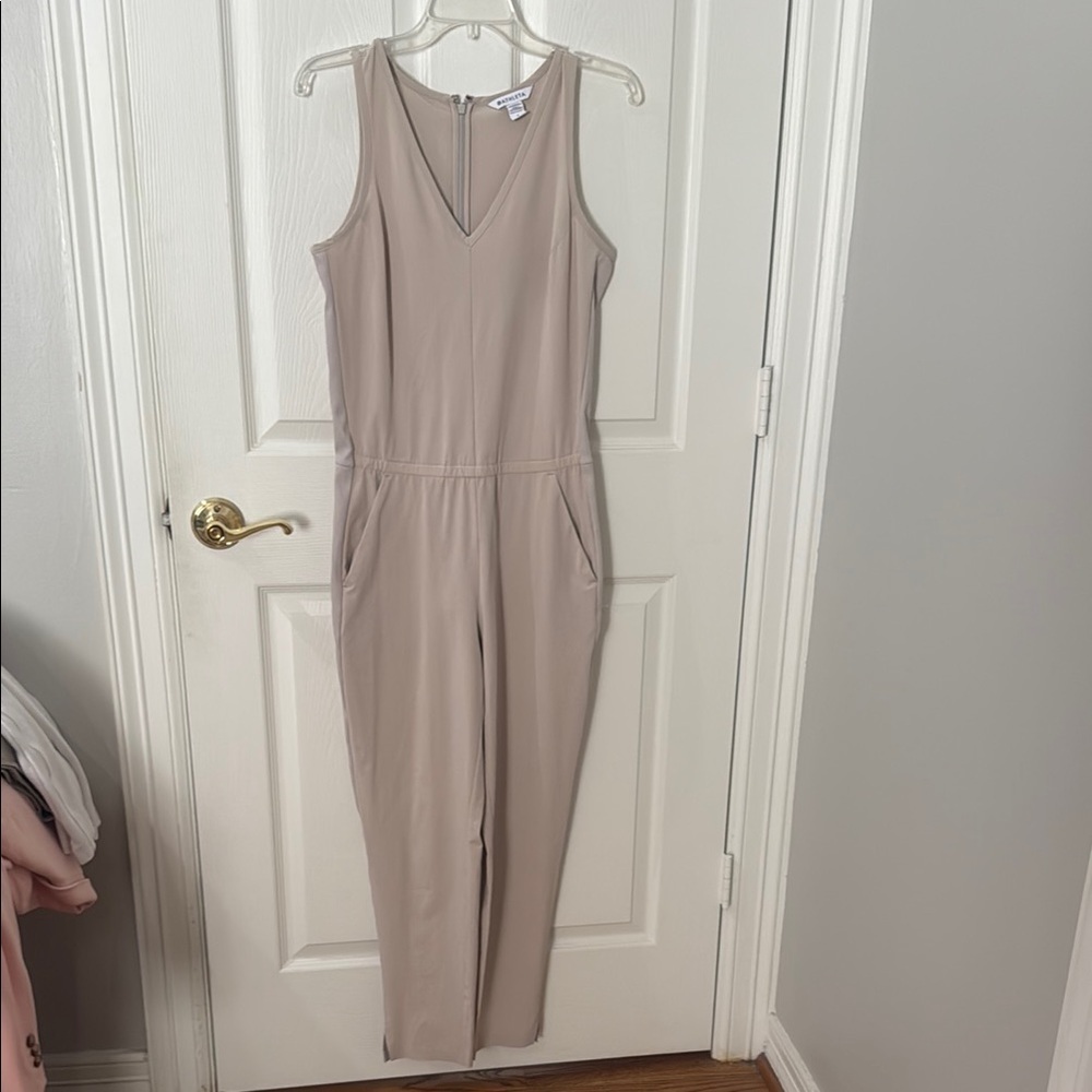 Athleta Cream Sleeveless Jumpsuit size 4 beige